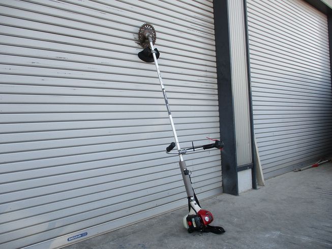 草刈機 BCZ220EZ 写真３