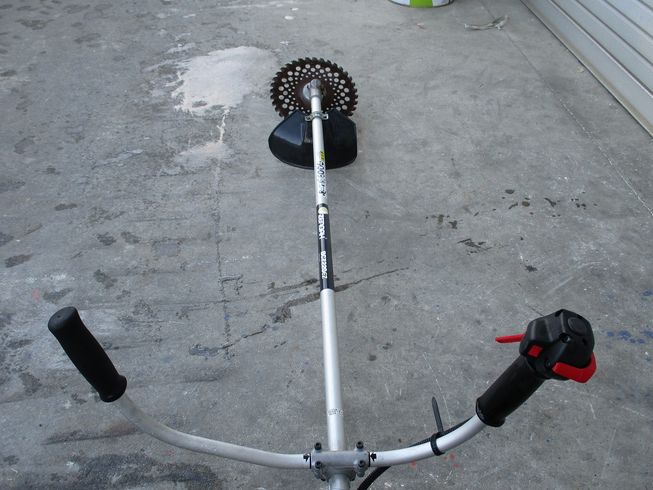 草刈機 BCZ220EZ 写真４