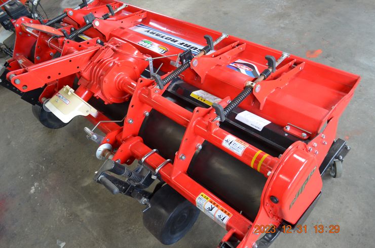 ロータリー TBM2400速耕ｻｰﾌﾛｰﾀﾘｰ爪新品 写真４