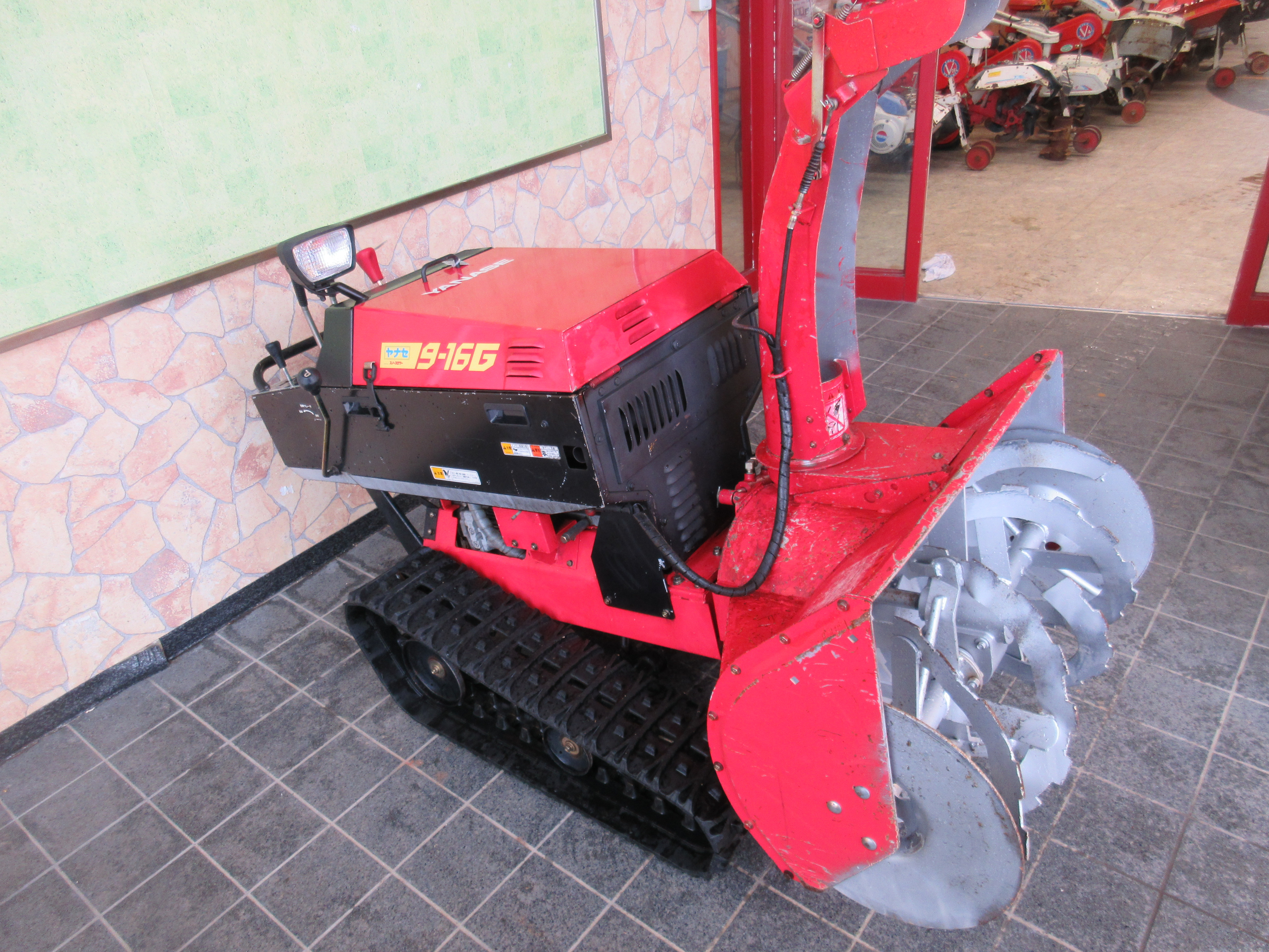 ヤナセ 除雪機 写真