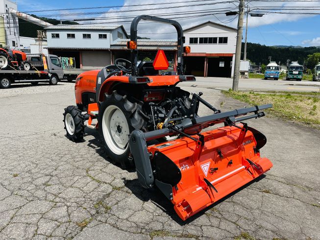 トラクター FT240SP-BMAJQF5SV 写真５