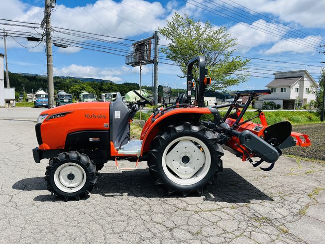 トラクター FT240SP-BMAJQF5SV 写真４