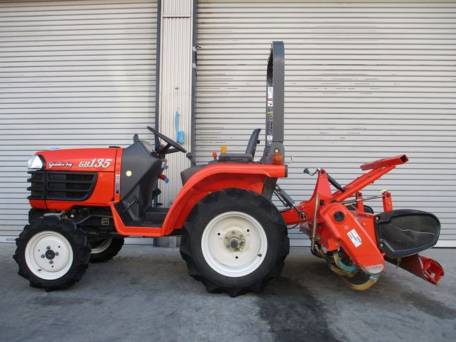 トラクター GB135 写真３
