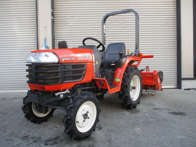 トラクター GB135 写真２