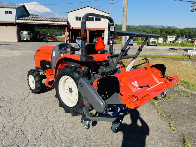 トラクター FT240SP-FMAQF5SC 写真３