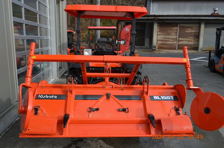 トラクター T220BMAXRF11　2Mﾊﾛｰ付き 写真６