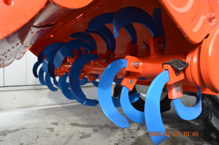 トラクター T220BMAXRF11　2Mﾊﾛｰ付き 写真７