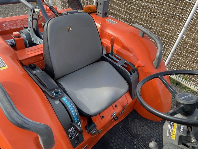 トラクター KL300 写真７