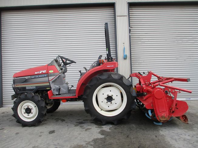 トラクター MT241 写真３