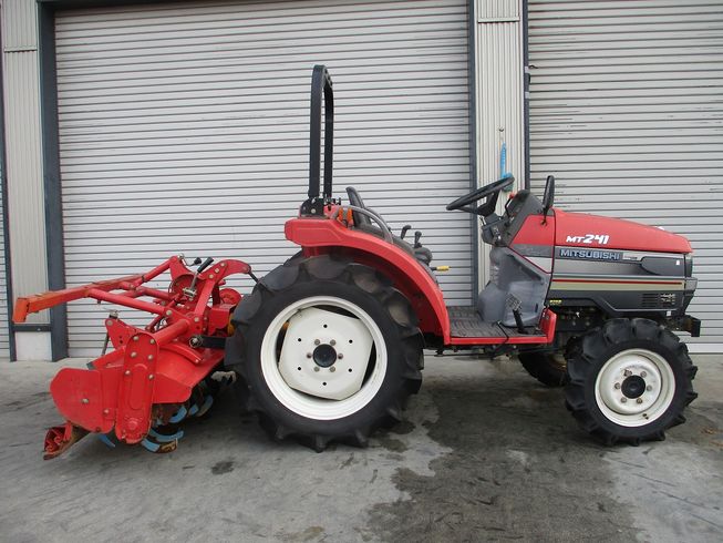 トラクター MT241 写真４