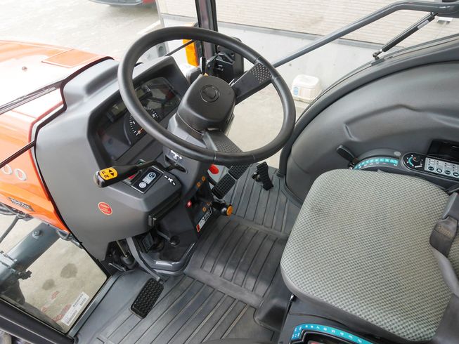 トラクター KL300 写真５