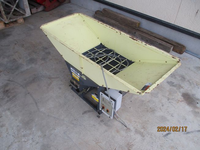 籾受けホッパー LH-30D2型 写真２