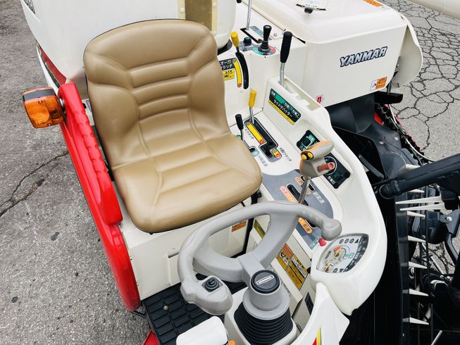 コンバイン AJ319 写真10