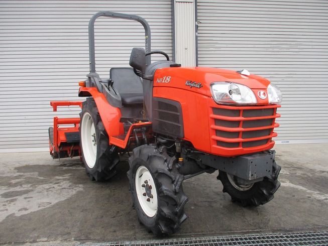 トラクター KB18 写真２