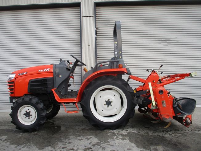 トラクター KB18 写真３