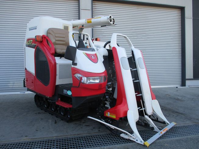 コンバイン AJ217 写真２