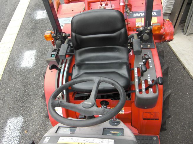 トラクター Ke-50ABPUS2　小型フル装備　 写真２