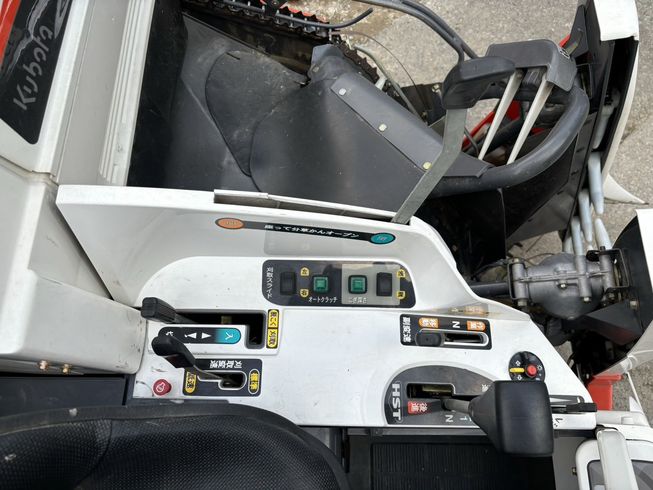 コンバイン AR216 写真５