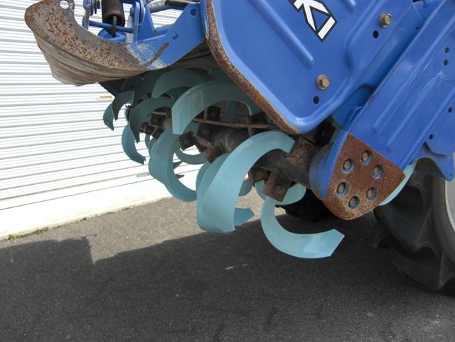 トラクター TH253-BA15VD　大型特殊免許不要　25馬力サンバイザー付でお買得 写真８