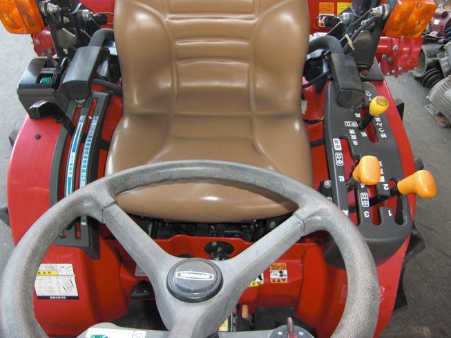 トラクター Ke16-VUS3　小型フル装備　　　　　　　　　　　　　　　　　　　　　 写真２