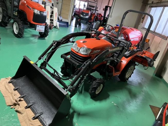 トラクター JB13X-DSA5 写真２