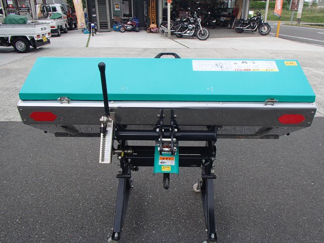 施肥機 LS1608-A 写真３