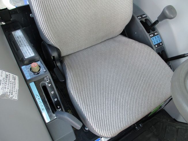 トラクター ATK300-UCY 写真６