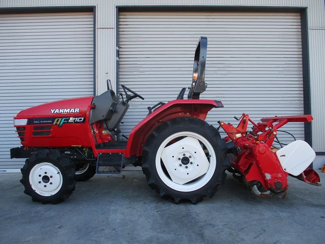 トラクター AF210 写真３