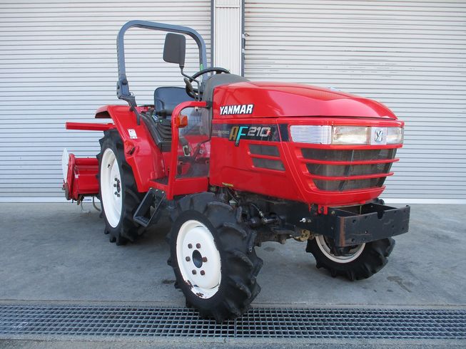 トラクター AF210 写真２