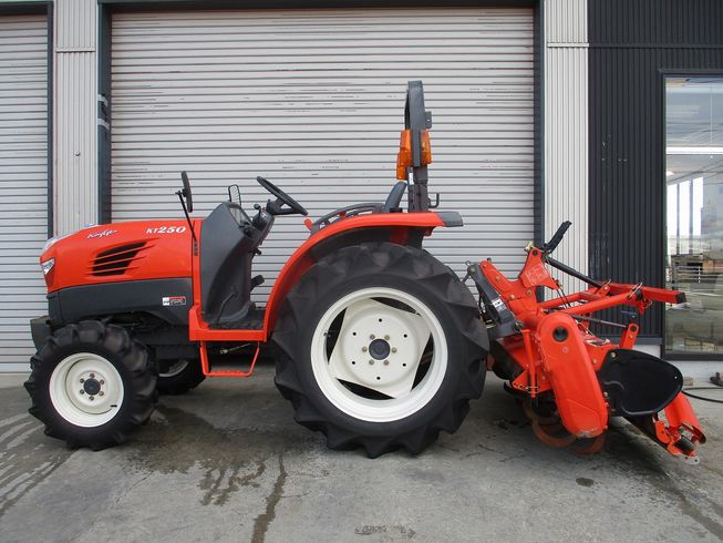 トラクター KT250 写真３