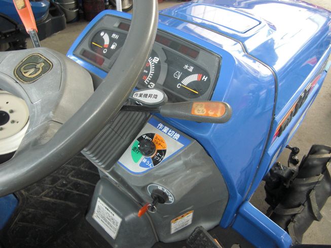 トラクター TM18-KXZA3V　フル装備 写真６