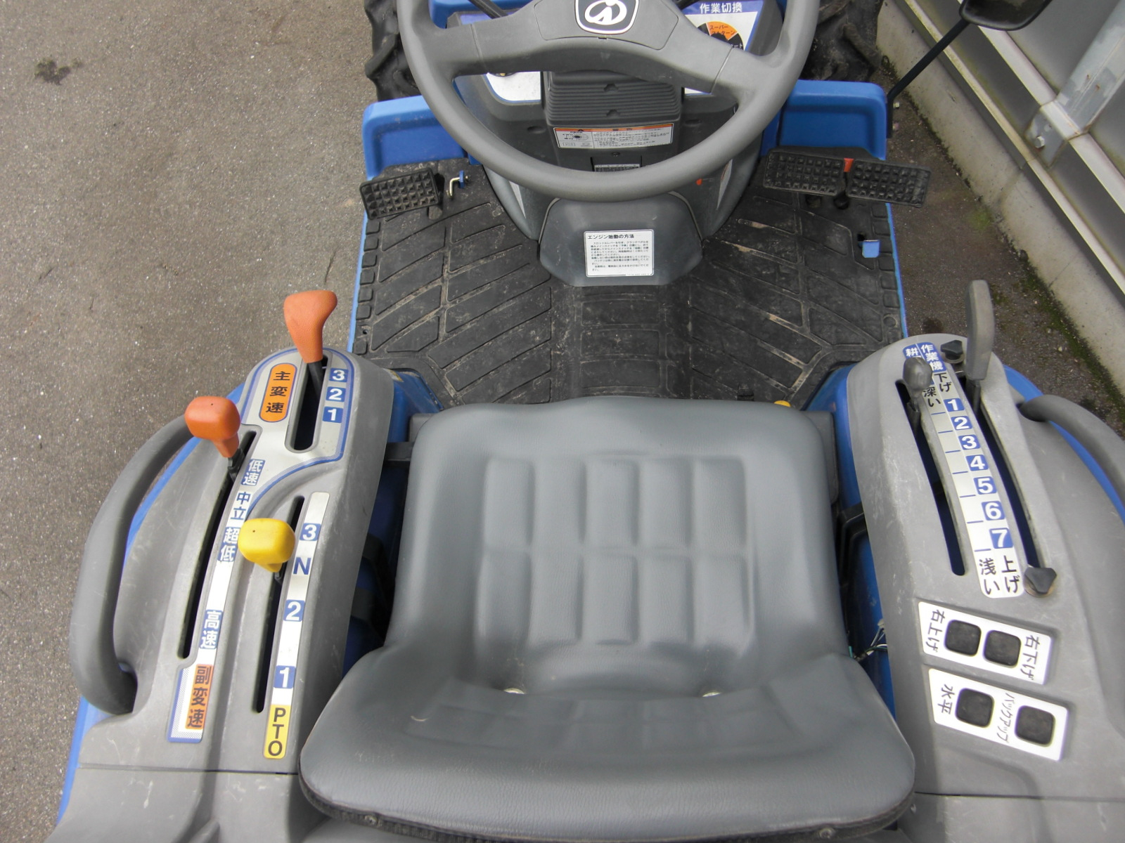 トラクター TM16-KXZA2V　小型フル装備 写真10