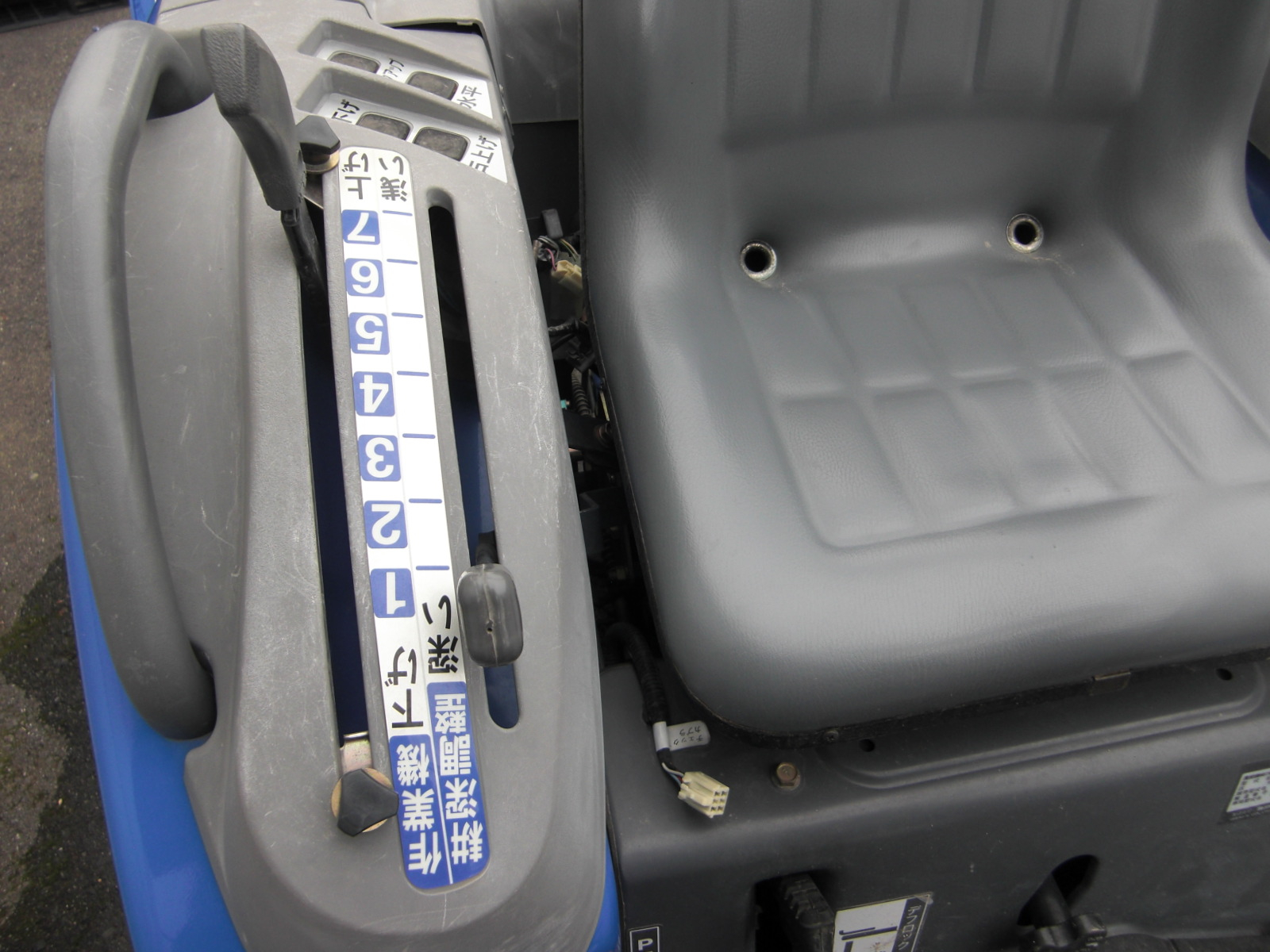 トラクター TM16-KXZA2V　小型フル装備 写真４