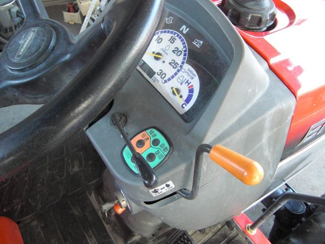 トラクター EF118-VUS4   　サンバイザー付　お買い得 写真５