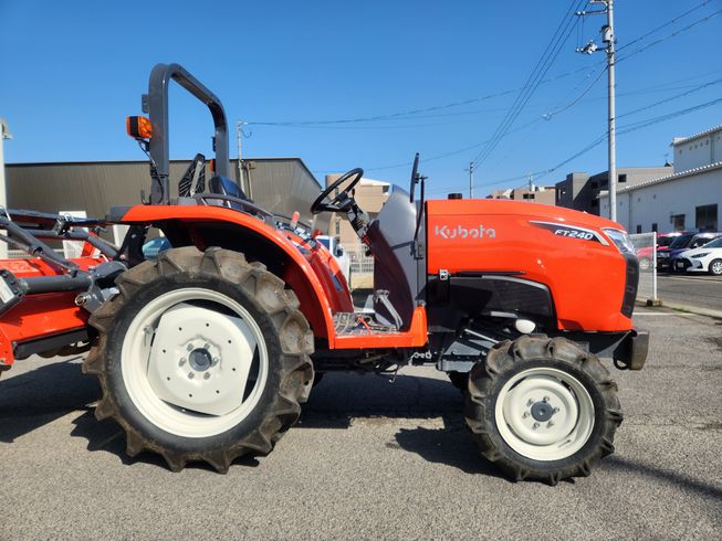 トラクター FT240BMAJ 写真２