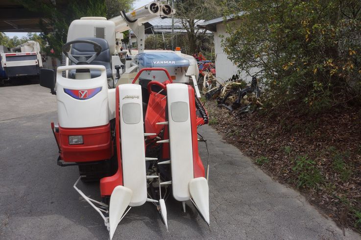 コンバイン GC219 写真２