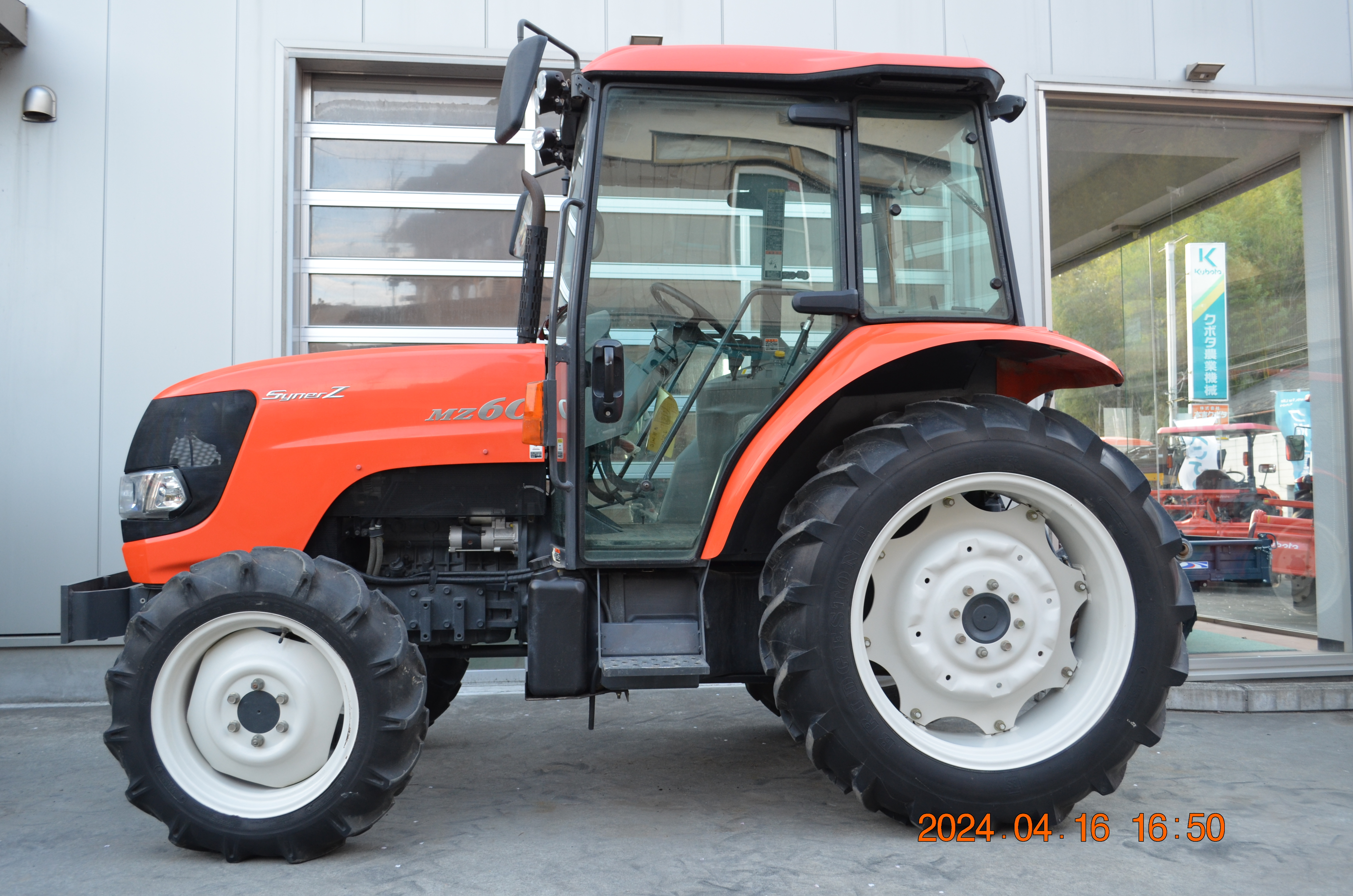 トラクター MZ60QMAXCTK 写真３