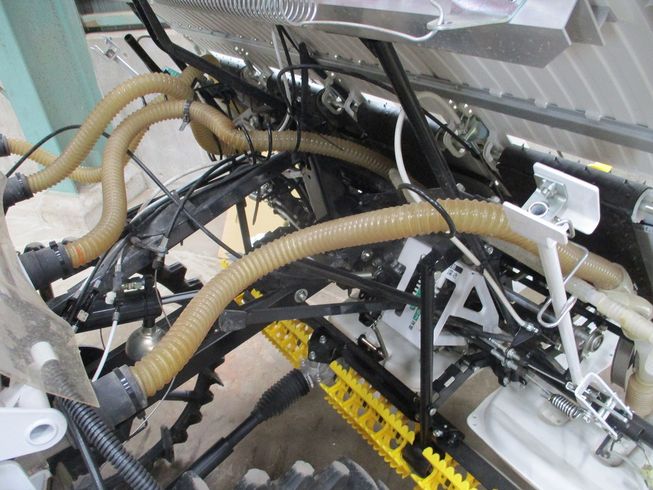 田植機 YR4J 写真９