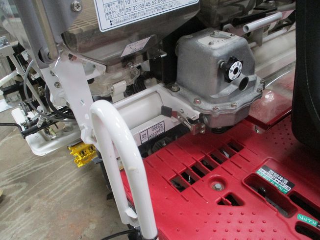 田植機 YR4J 写真７