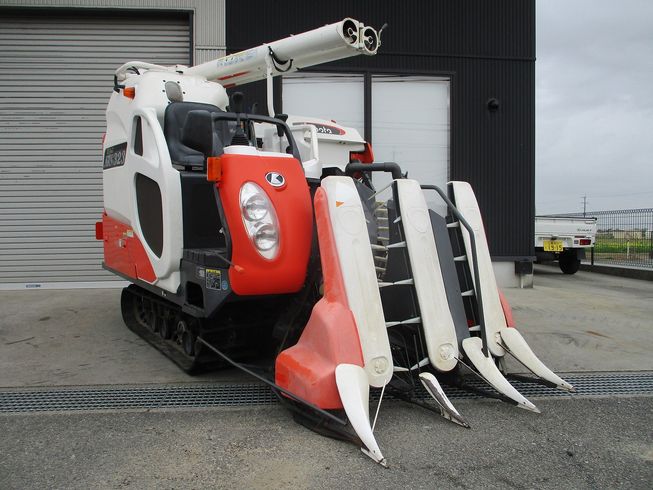 コンバイン ARN323-GDXMW 写真２