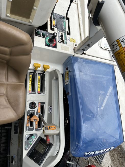 コンバイン GC323V 写真７