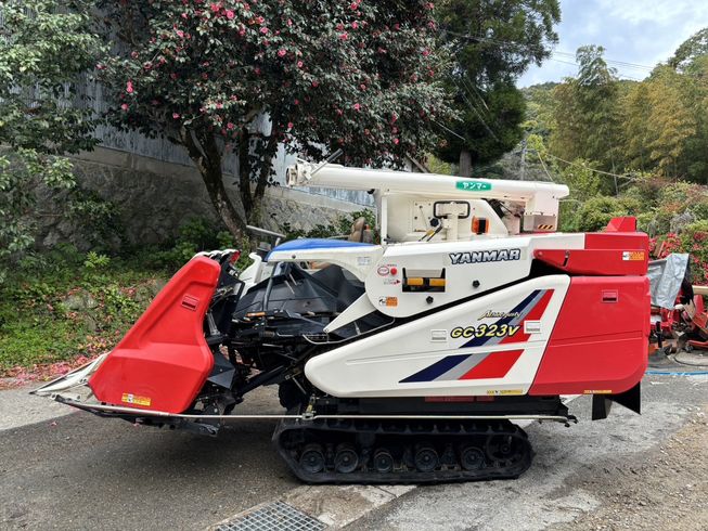 コンバイン GC323V 写真３