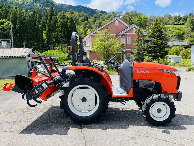 トラクター FT240SP 写真４