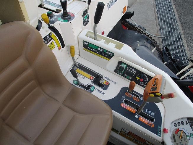 コンバイン AJ217 写真６