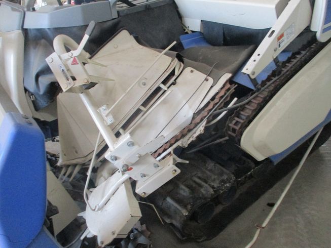 コンバイン HFC433G-ZATRHWC 写真７