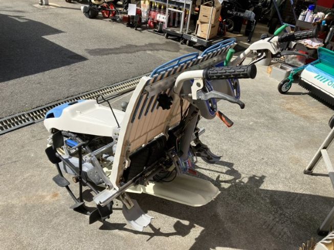 田植機 PC2D-70 写真３