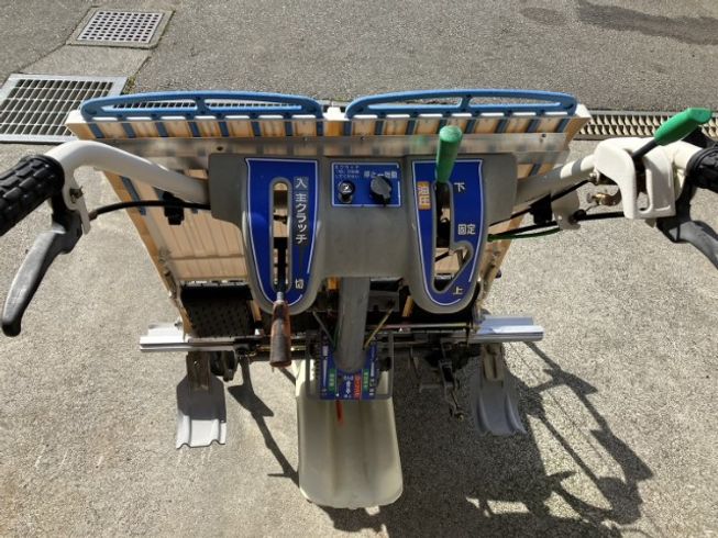 田植機 PC2D-70 写真５
