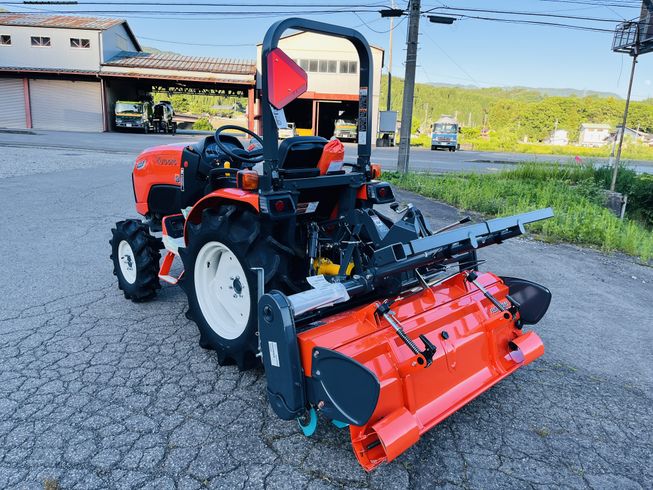 トラクター NB21SP 写真４