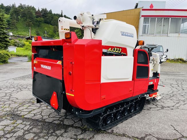 コンバイン AJ323 写真５