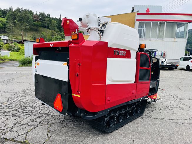 コンバイン YH323 写真５